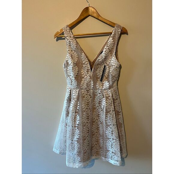 Lulus Love Galore White Lace Skater Dress NWT Small - Picture 2 of 6